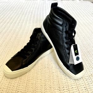 Cariuma OCA High Black Premium Leather Sneaker - WMS 8.5 - NWT